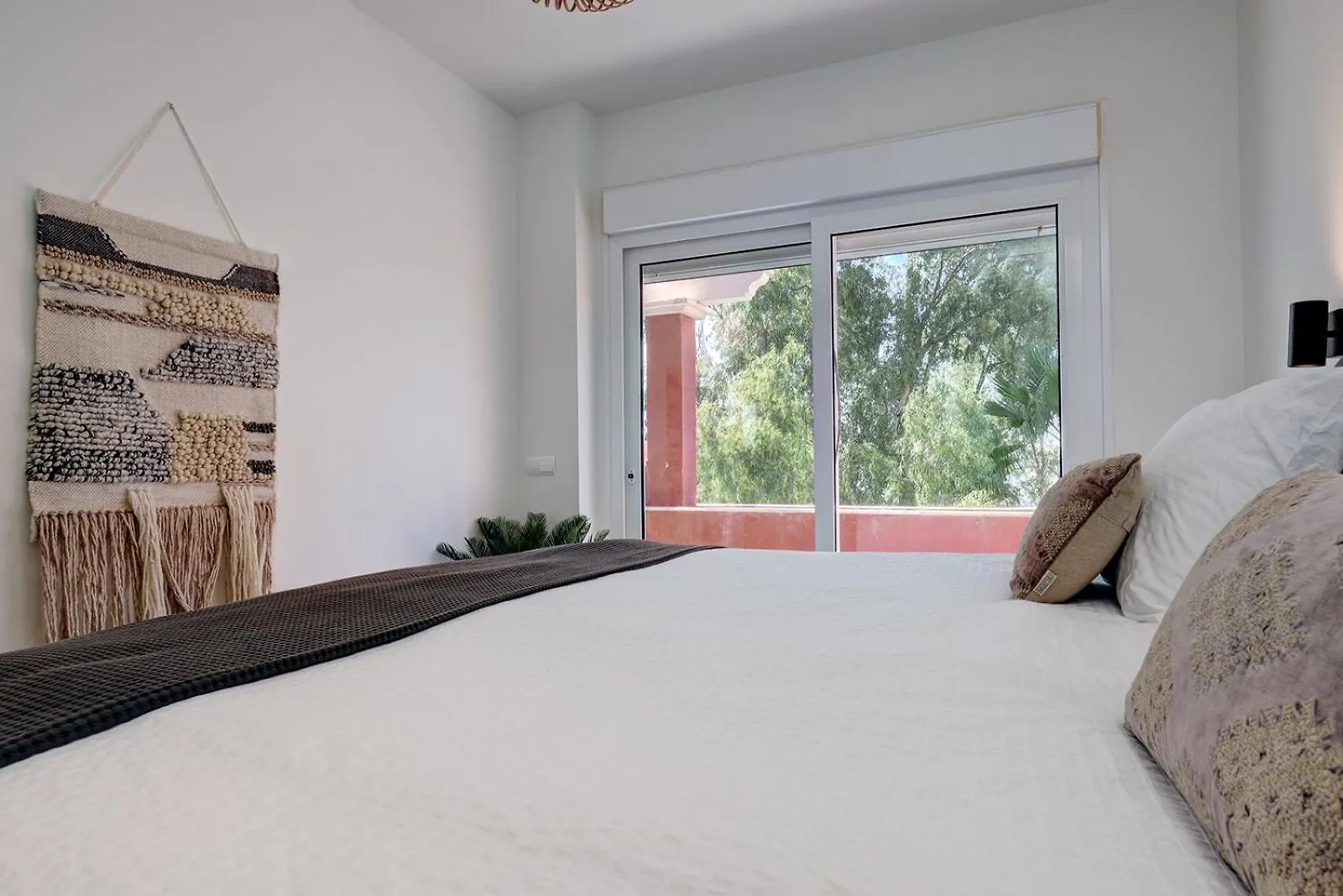 Penthouse Alhambra - Gerenoveerd Appartement Direct Aan Zee Estepona 0*,  Spain