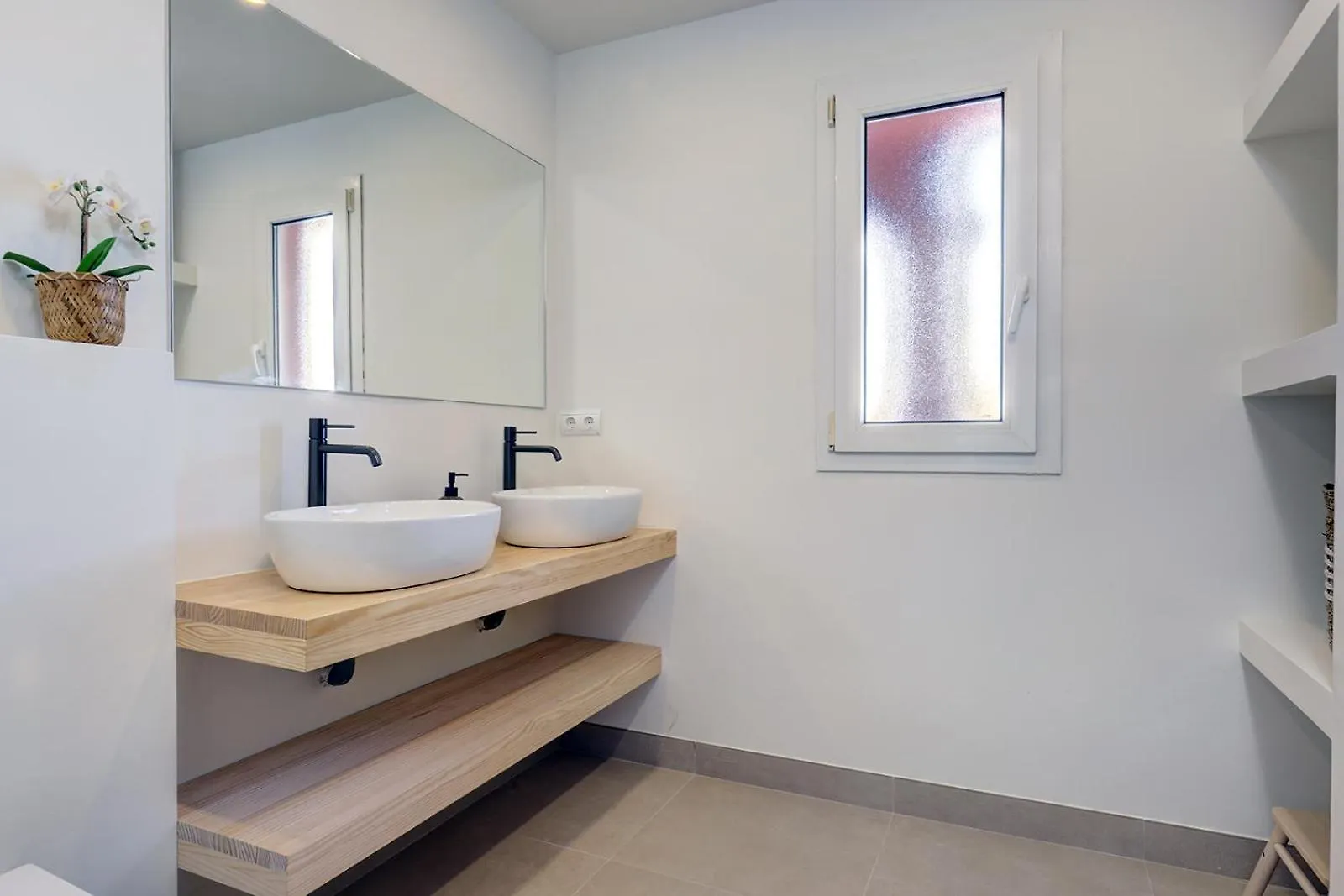 Penthouse Alhambra - Gerenoveerd Appartement Direct Aan Zee Estepona Spain
